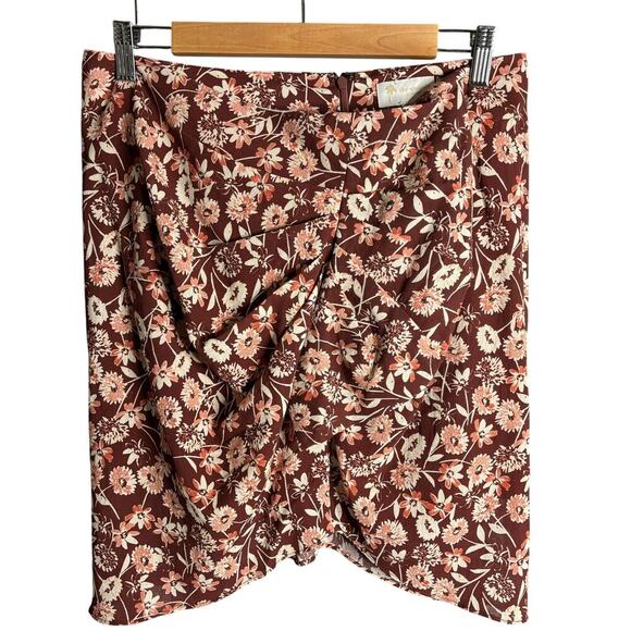 The Westside Ruched Floral Mini Skirt Brown Size L NWT - Picture 1 of 3